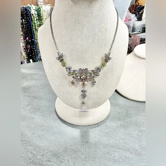 LA SOPHIA Bella Whimsical Antique Silver Rhinestone Floral Statement Necklace - Picture 2 of 5